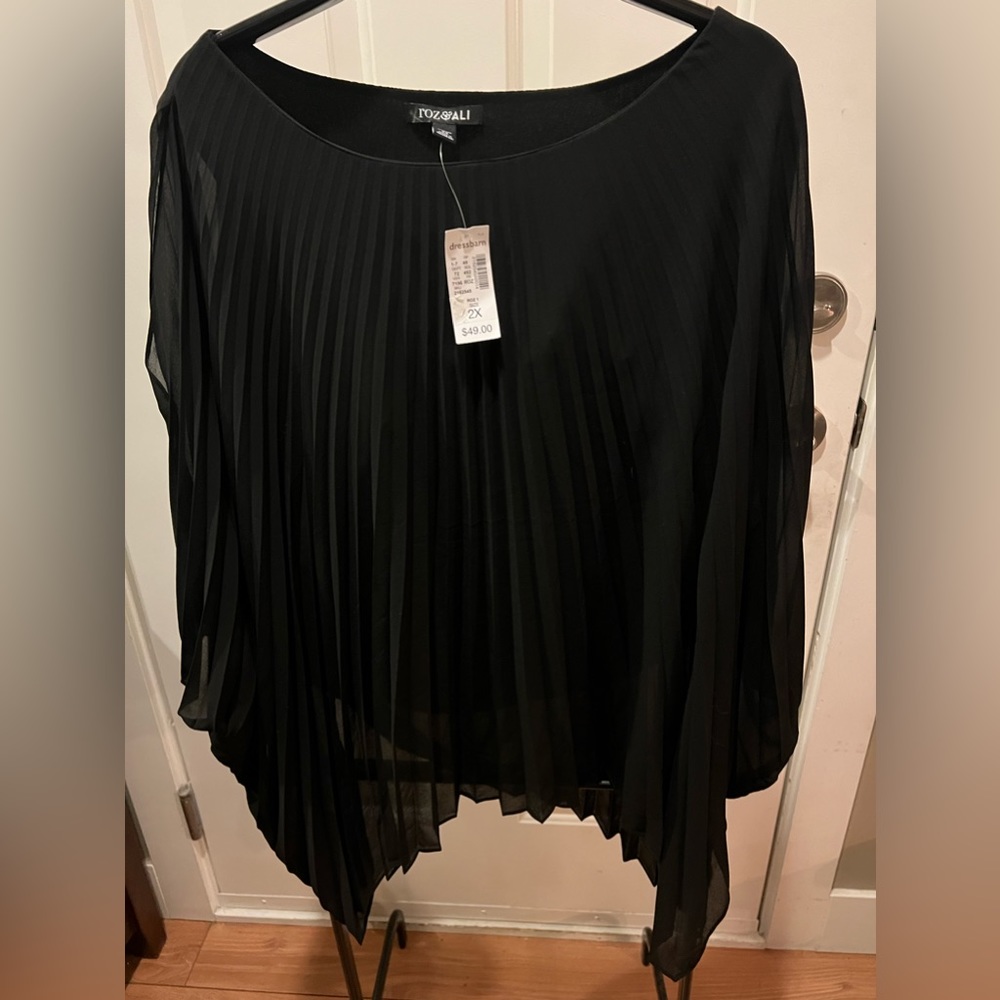 NWT Roz & Ali flowing black shirt